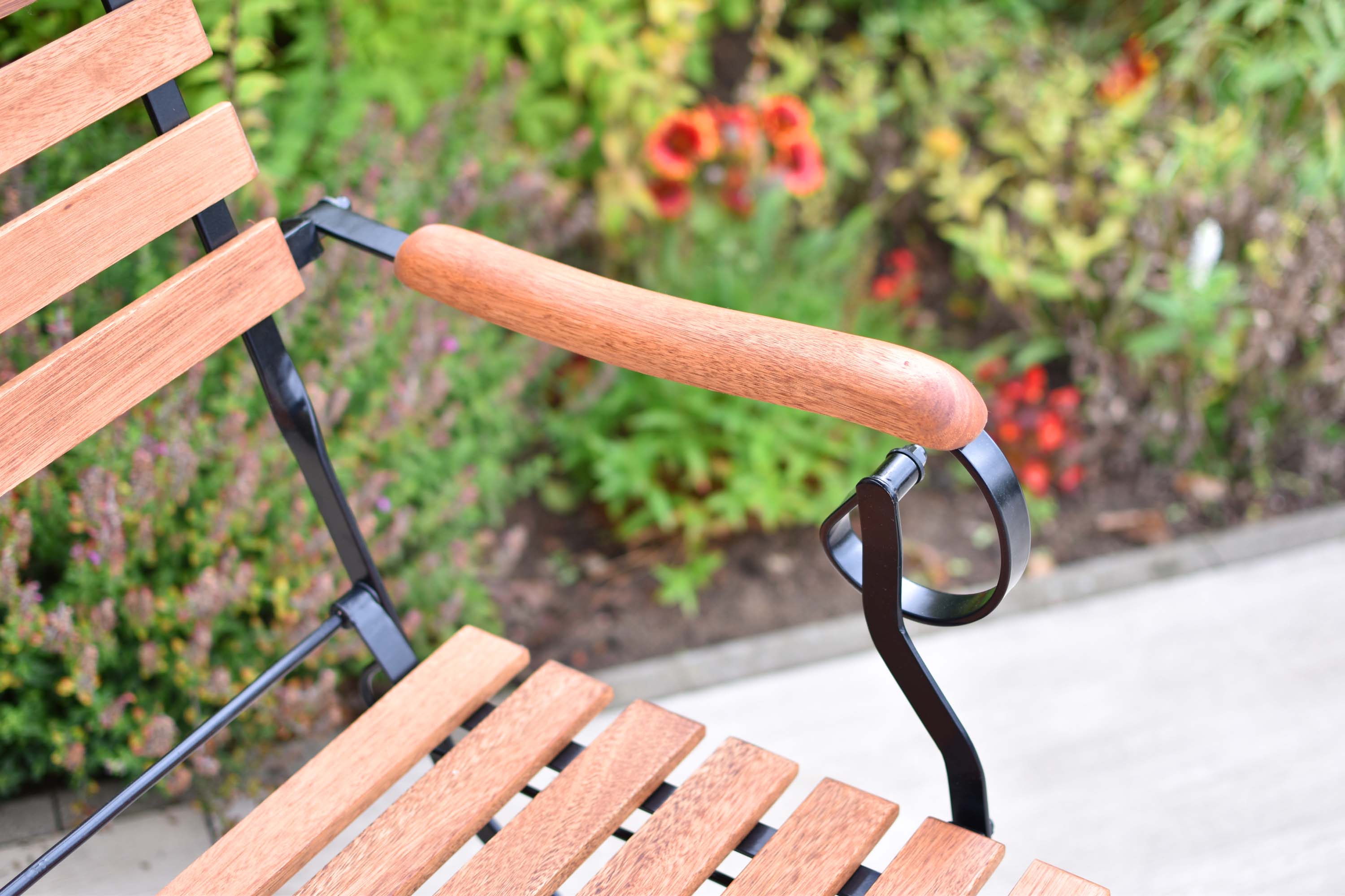 Schlossgarten Gartenmöbel Set 4tlg., 2 Sessel, zweisitzige Bank, Klappausziehtisch, Flachstahl/Eukalyptus