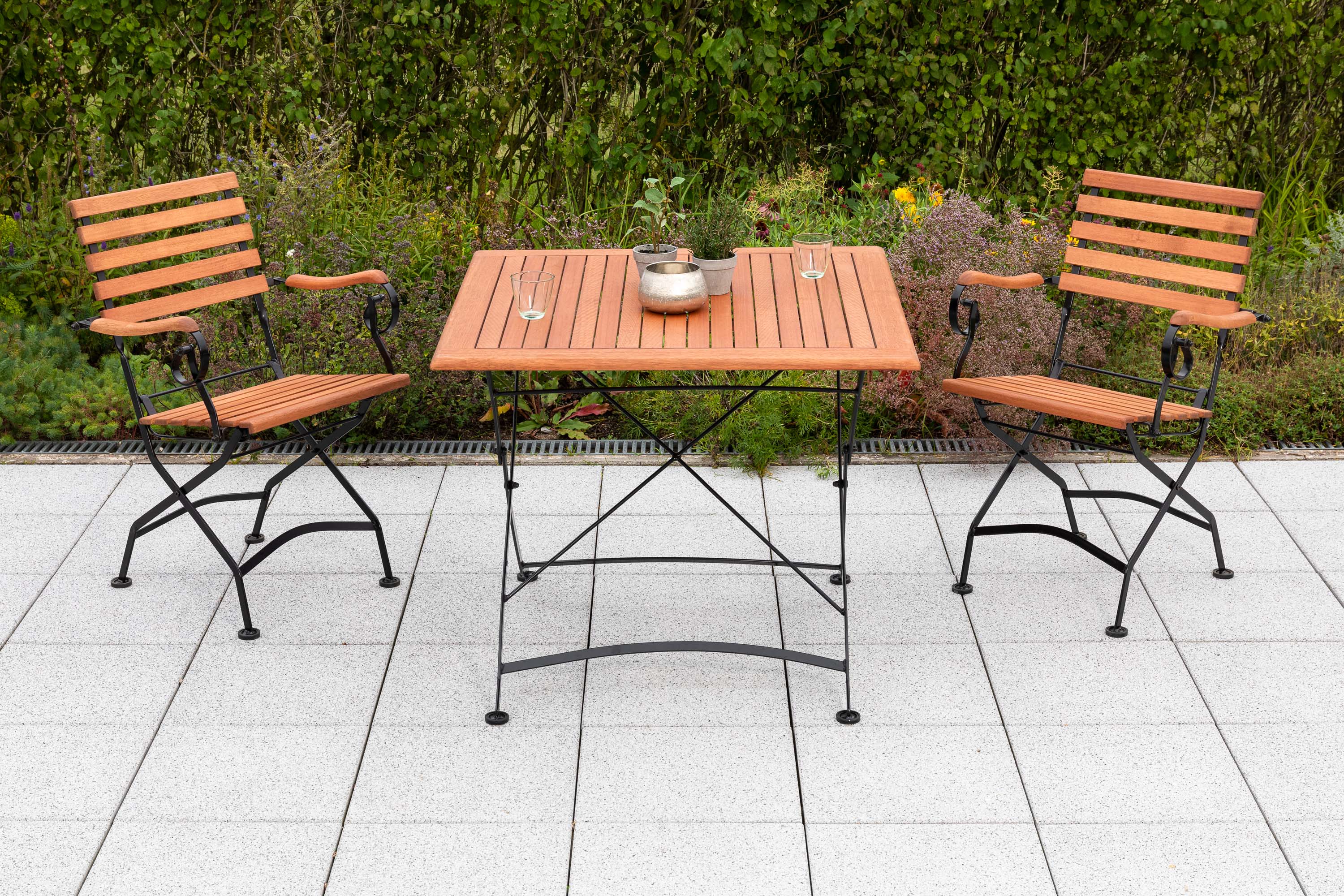 Schlossgarten Gartenmöbel Set 3tlg., 2 Klappsessel, Klapptisch 90 x 90 cm, Flachstahl/Eukalyputs