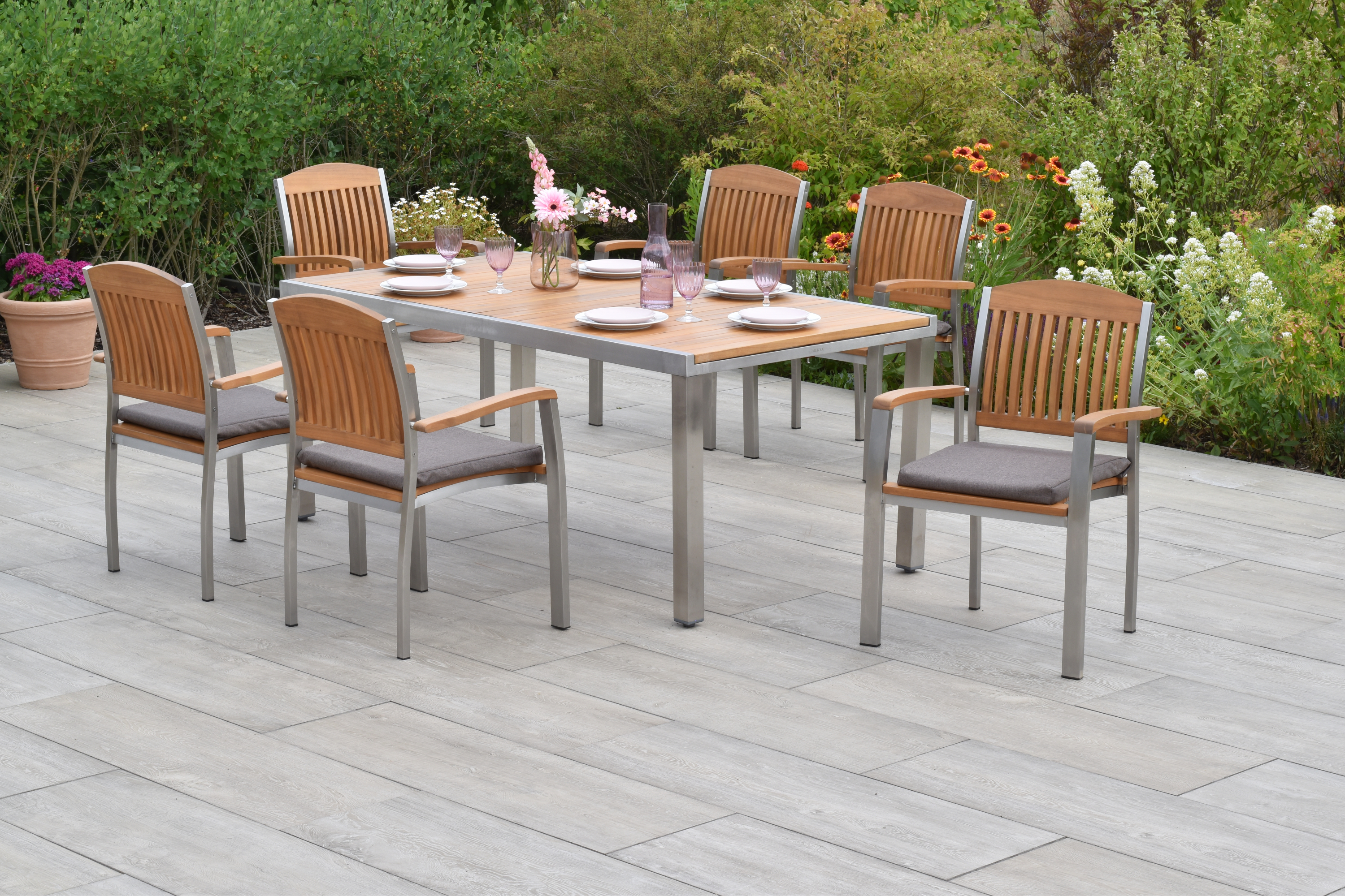 Keros Set 13tlg., Stapelsessel & Ausziehtisch