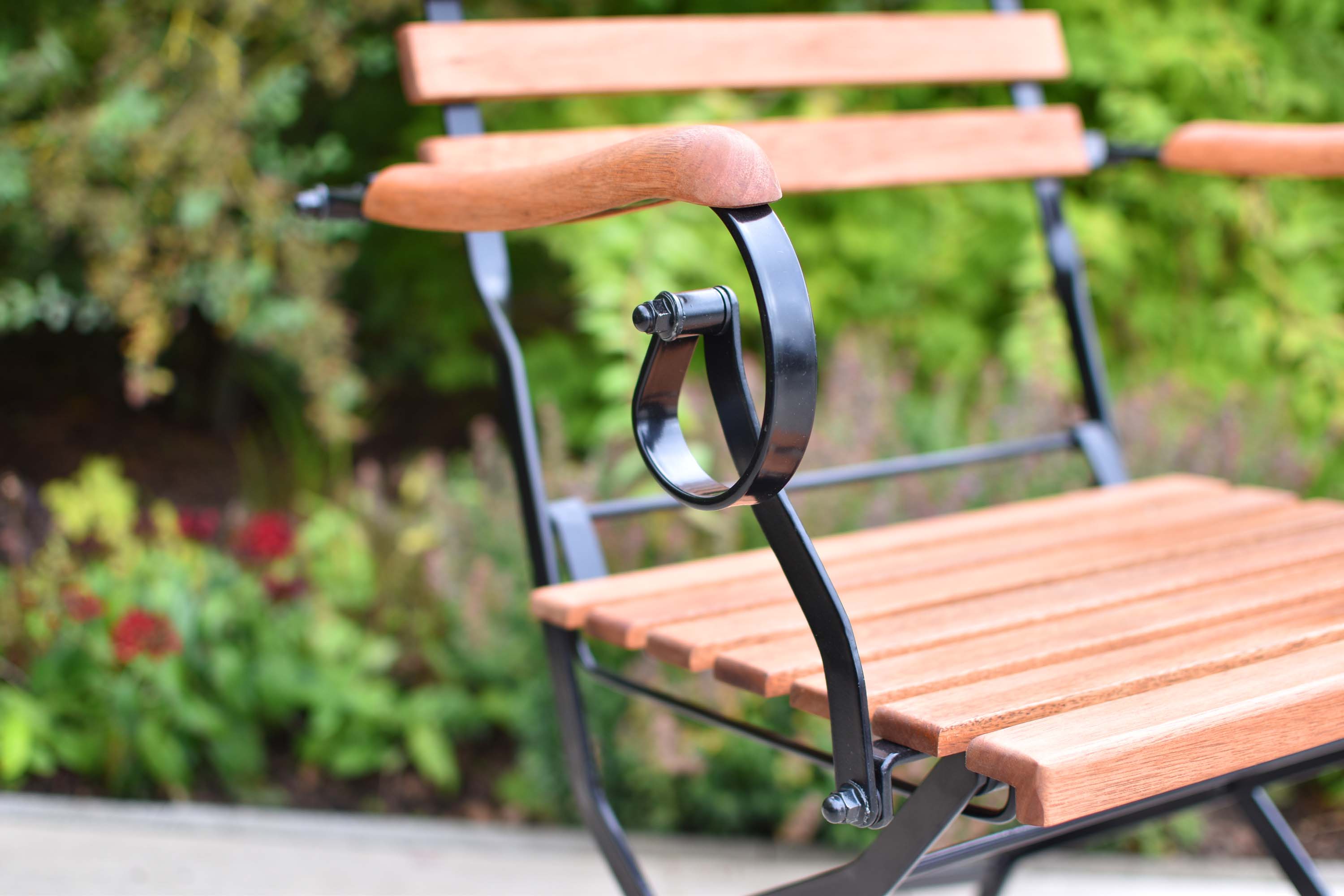 Schlossgarten Gartenmöbel Set 4tlg., 2 Klappsessel, Klappbank, Klapptisch 140 x 90cm, Flachstahl/Eukalyptus