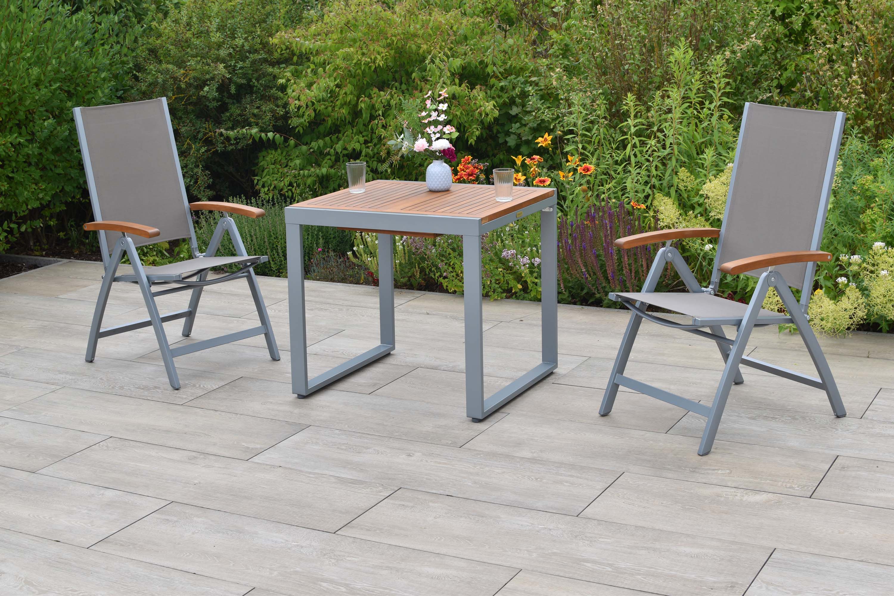 Naxos Gartenmöbel Set 3tlg., 2 Klappsessel, verstellbare Rückenlehne, Ausziehtisch 80 (120) x 70 cm Naxos Gartenmöbel Set 3tlg., 2 Klappsessel, verstellbare Rückenlehne, Ausziehtisch 80 (120) x 70 cm