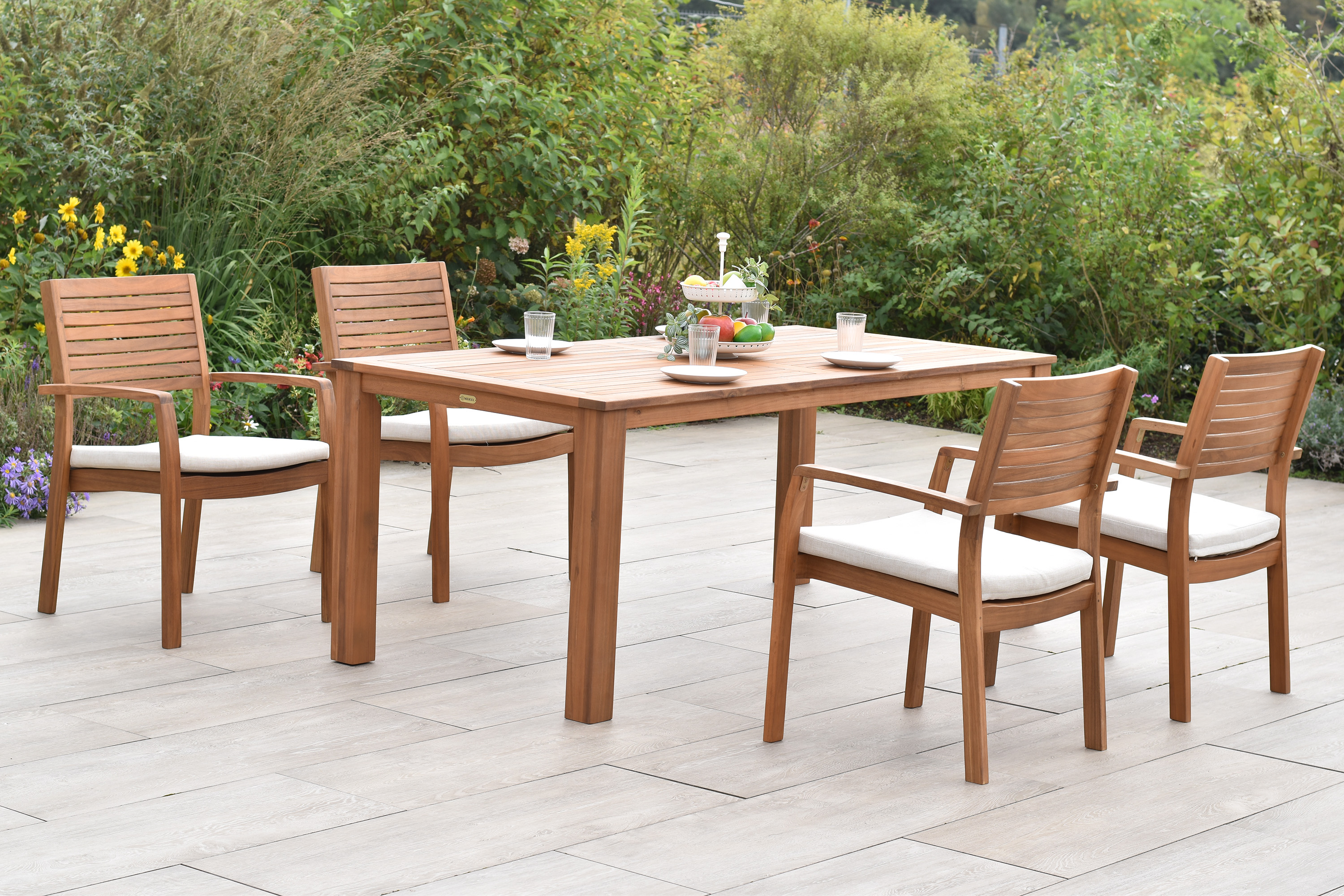 Batavia Gartenmöbel Set 9tlg., 4 Stapelsessel, 4 Auflagen, Tisch 185 x 90 cm