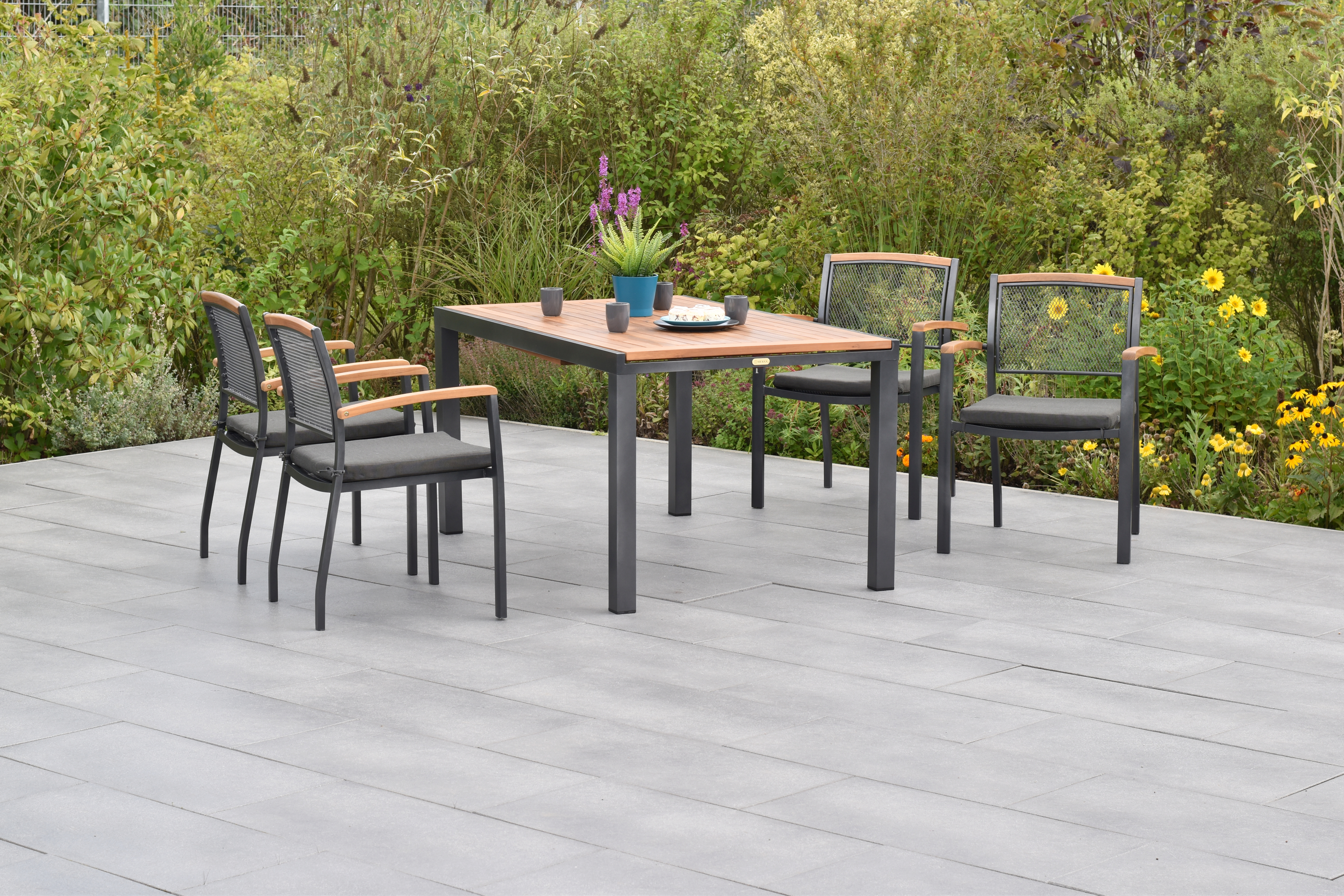 Tilos Set 9tlg., 4 Stapelsessel, 4 Auflagen, Ausziehtisch 150 (200) x 90 cm Tilos Set 9tlg., 4 Stapelsessel, 4 Auflagen, Ausziehtisch 150 (200) x 90 cm